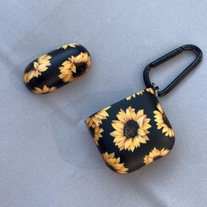 SUPER CUTE AIRPODS CASE 🌻